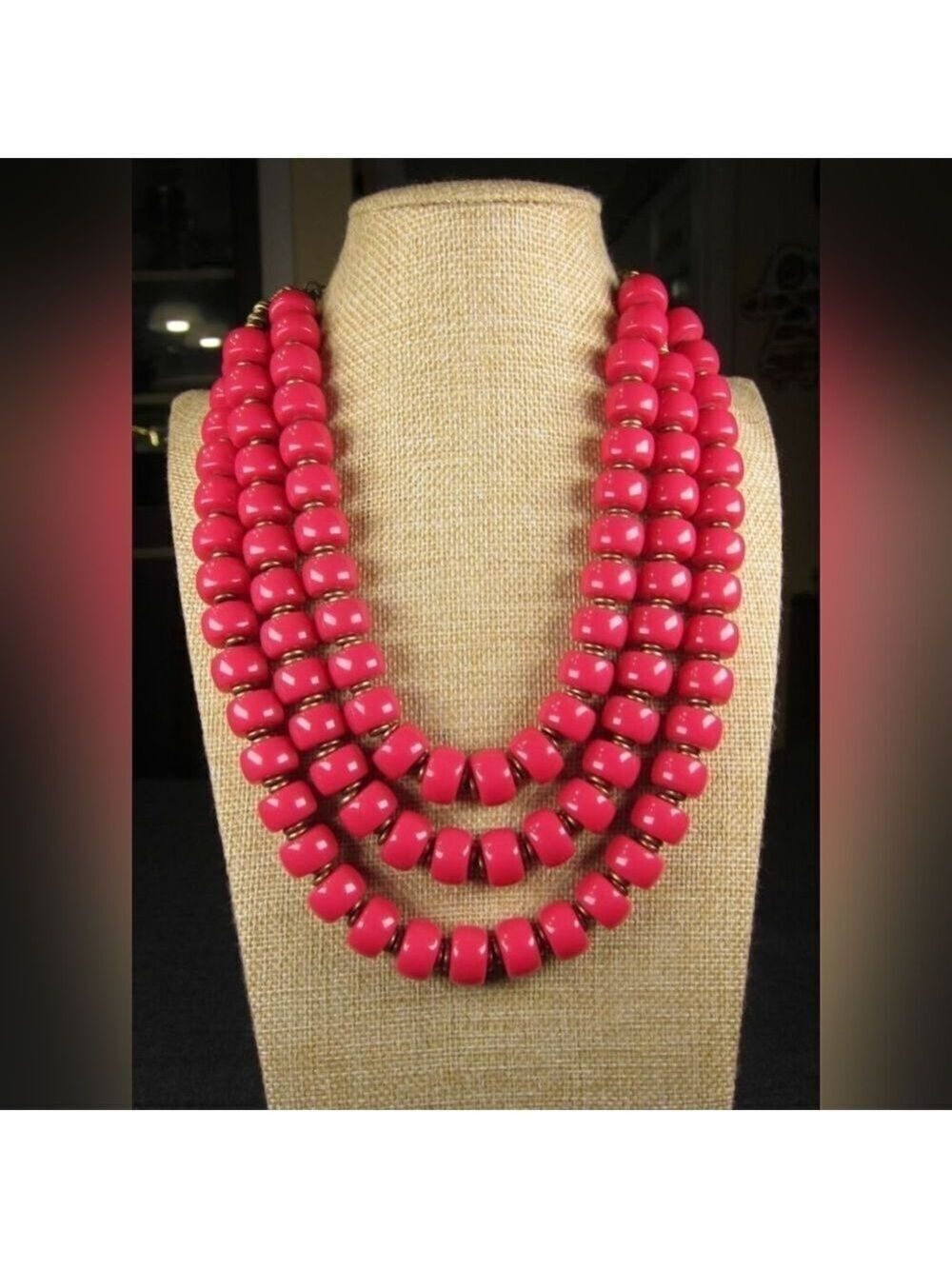 Big chunky hot pink statement necklace Premier Designs acrylic &brass-tone NWOT